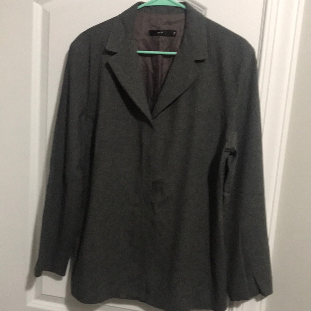 Grey blazer